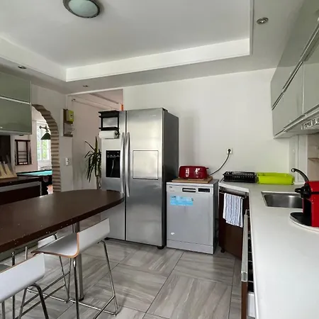 Duplex 4br - 1,5km - Wifi/vod - Aircond 비아히쯔