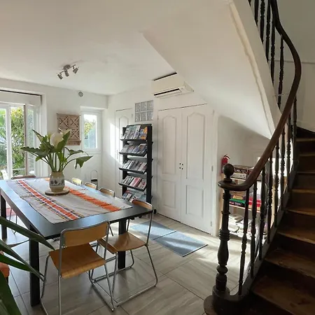 Duplex 4br - 1,5km - Wifi/vod - Aircond Διαμέρισμα