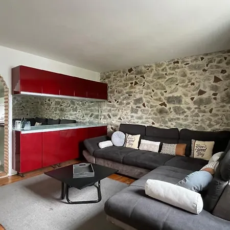 Duplex 4br - 1,5km - Wifi/vod - Aircond Apartment