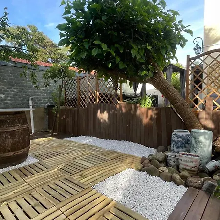 Διαμέρισμα Duplex 4br - 1,5km - Wifi/vod - Aircond *